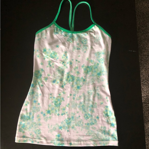 LULULEMON Power Y Tank - Size 4 - Luon Light Material - Picture 4 of 6